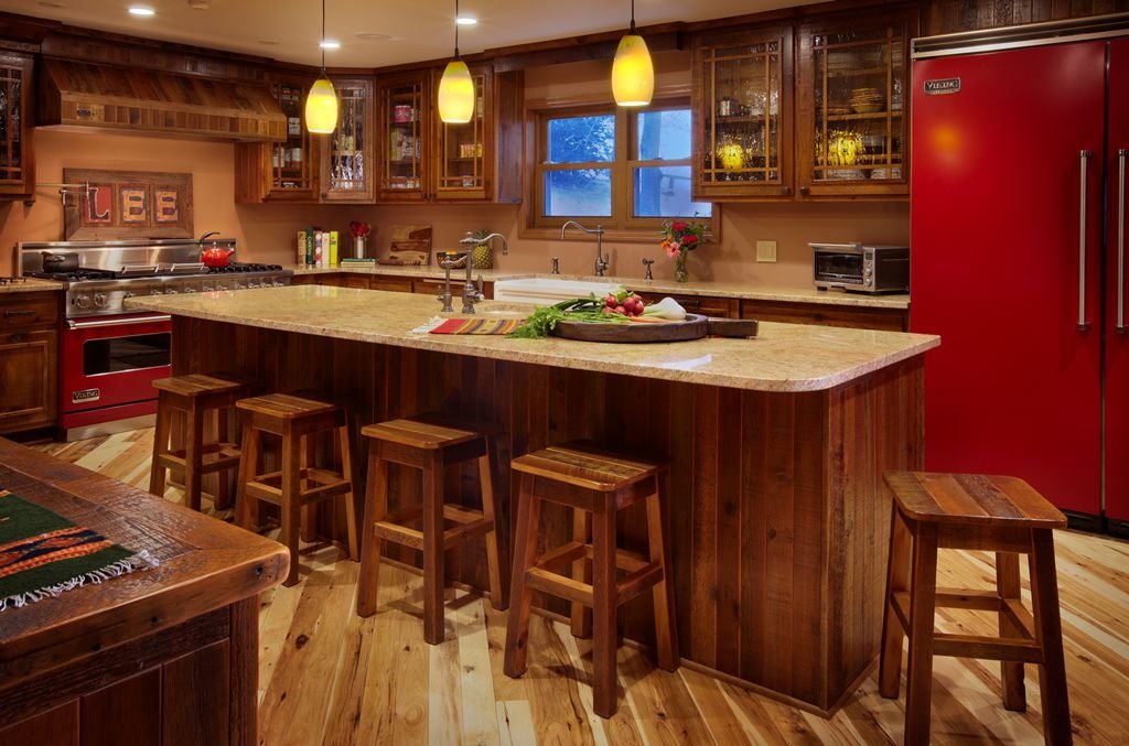 Мебель из массива дерева